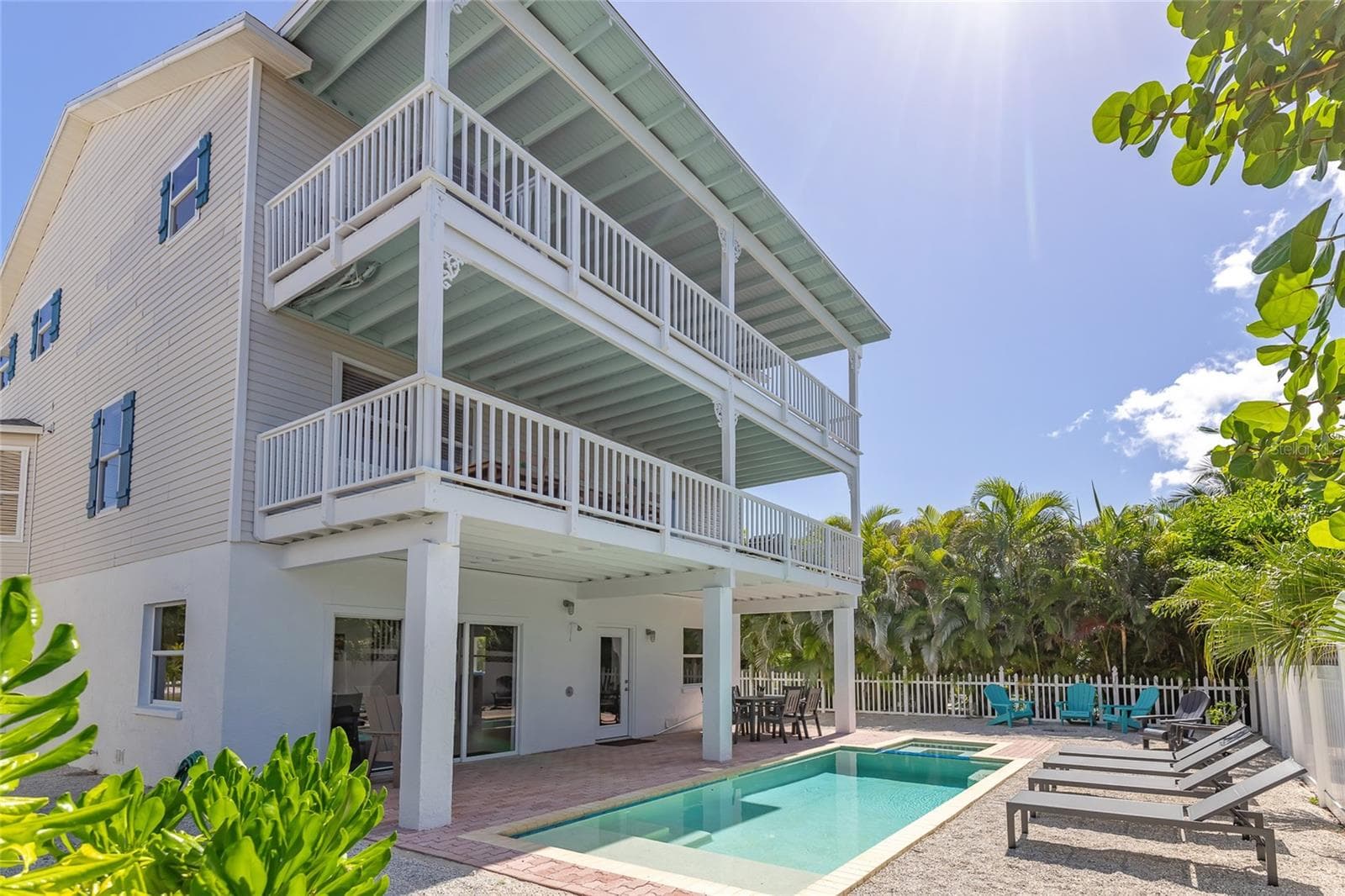 Single Family Residence at 607 S BAY BLVD, ANNA MARIA, photo 3 of 51