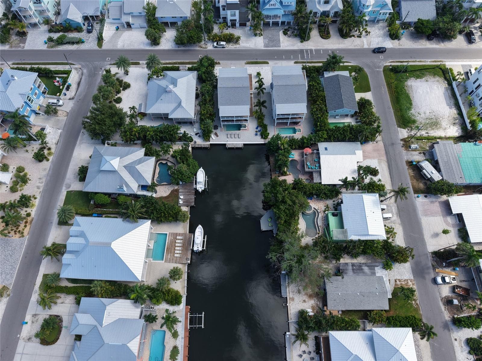 Single Family Residence at 607 S BAY BLVD, ANNA MARIA, photo 43 of 51