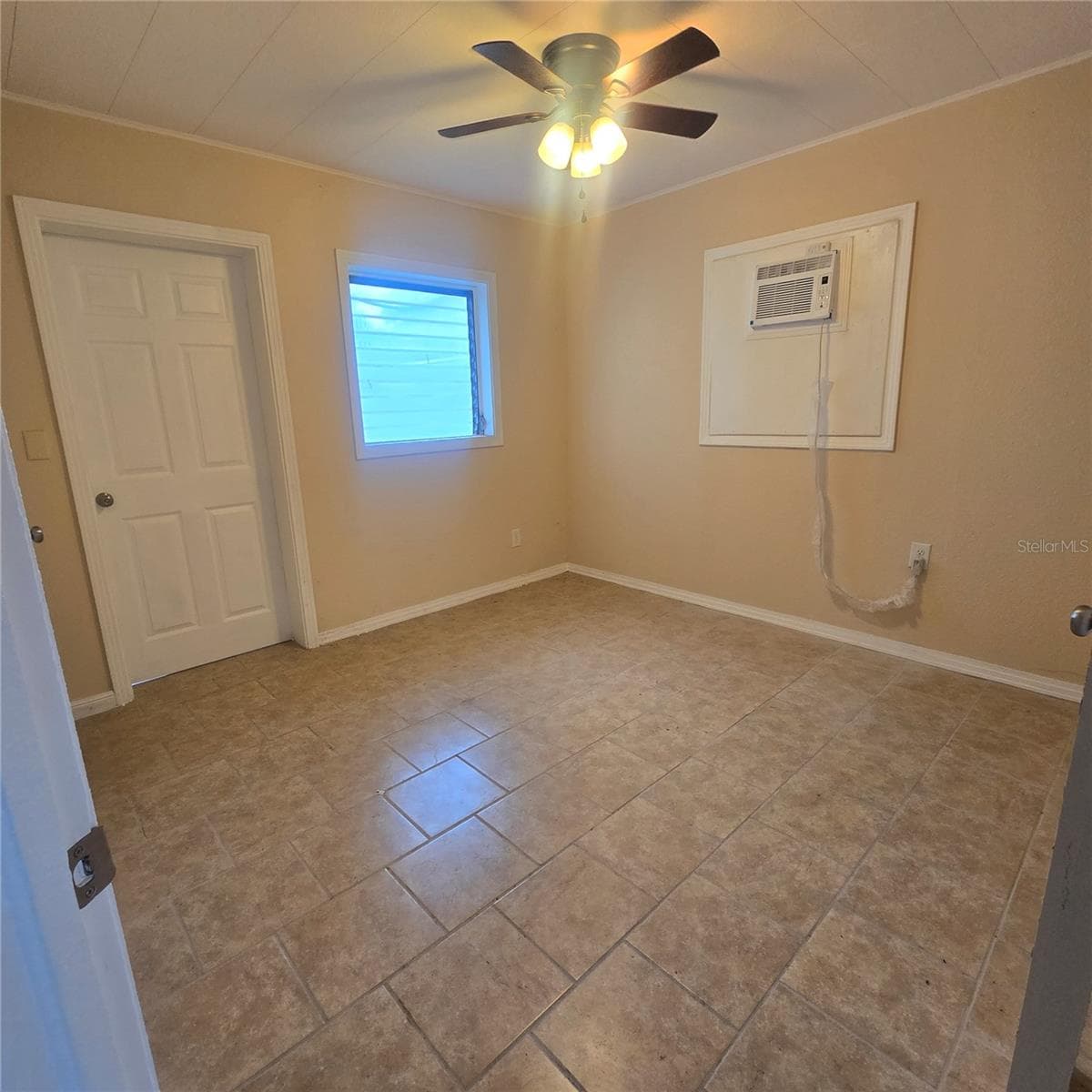 Single Family Residence at 1803 W GRANFIELD AVE, PLANT CITY, photo 10 of 15