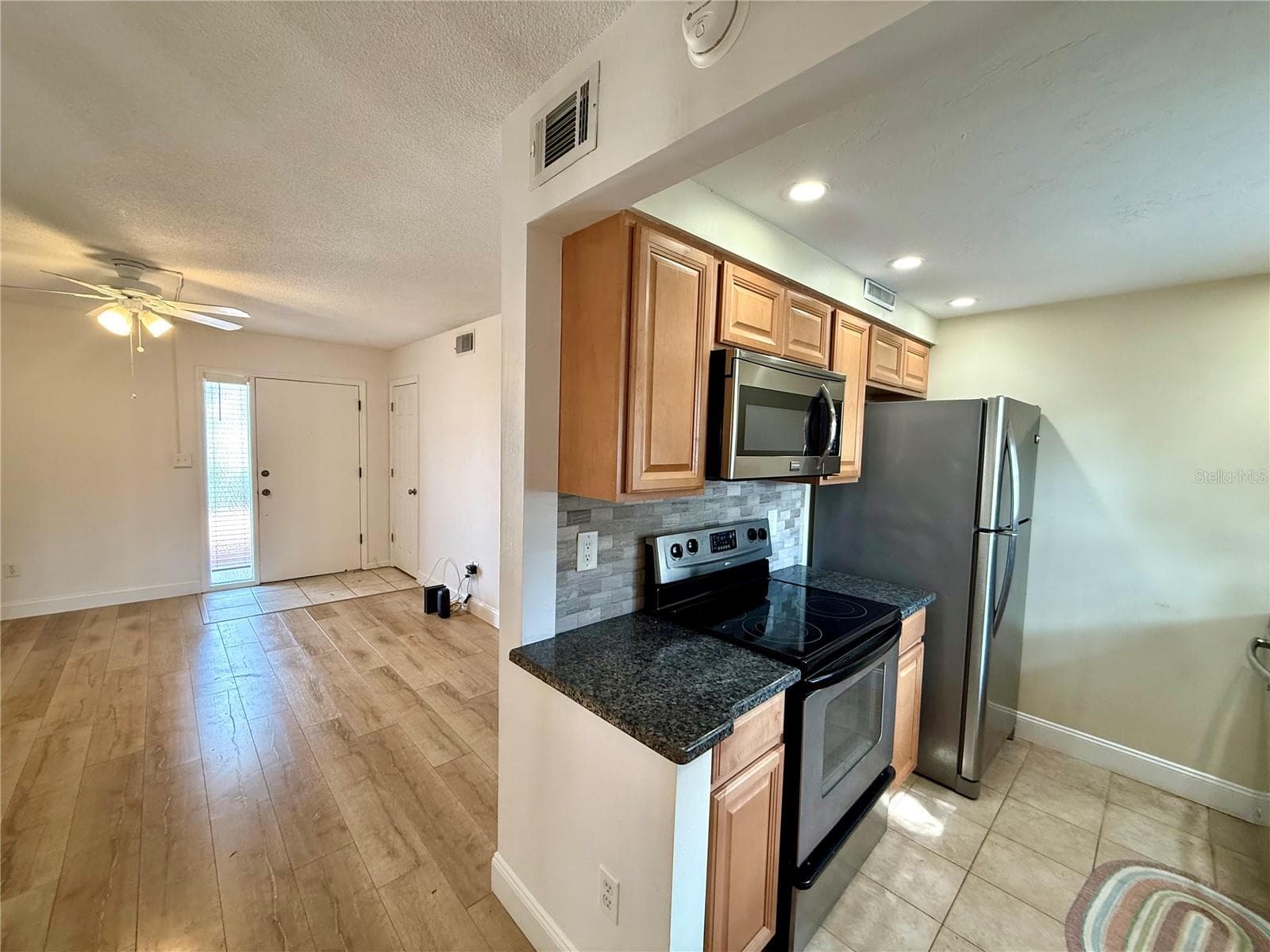 Condominium at 1960 UNION ST #41, CLEARWATER, photo 5 of 28