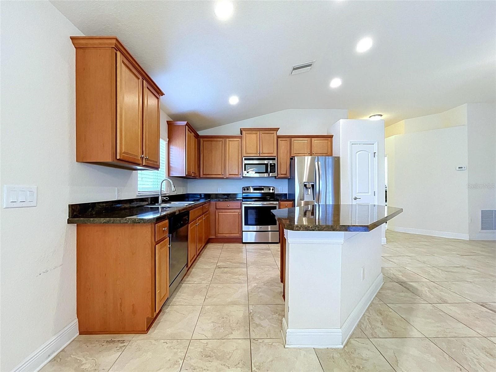 KITCHEN - 7029 WIREVINE DR, BROOKSVILLE