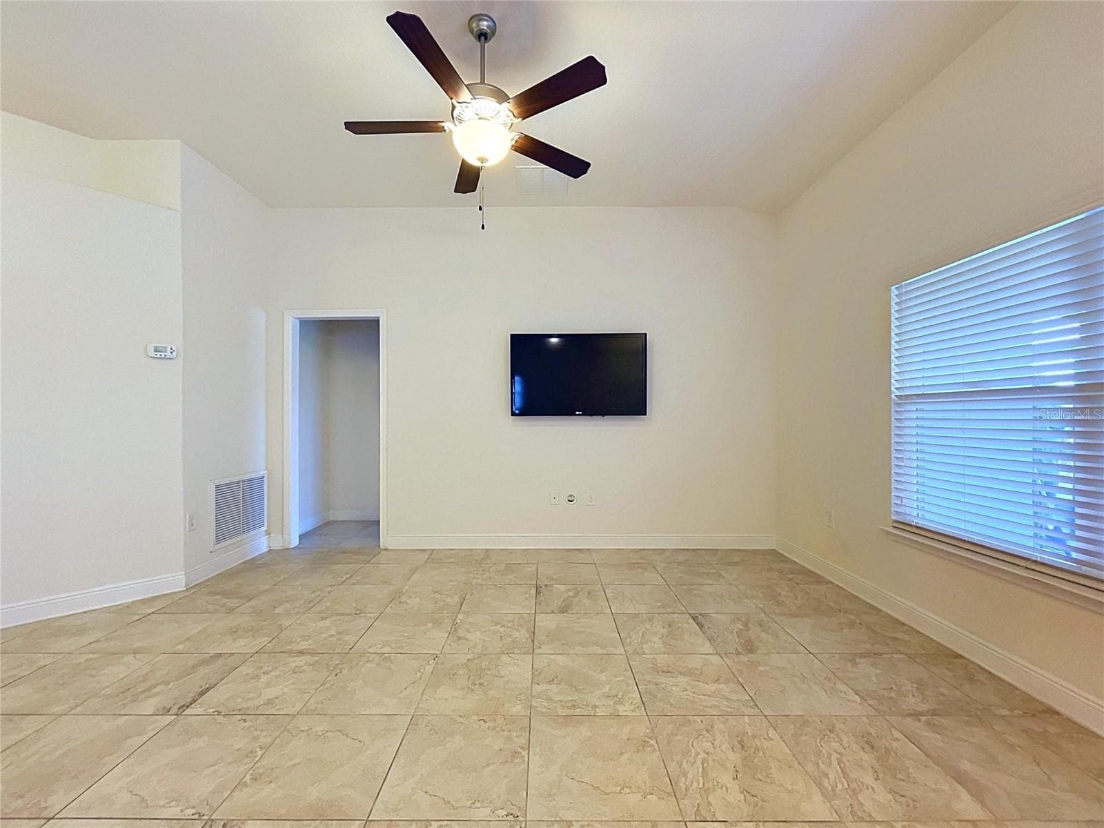LIVING AREA - 7029 WIREVINE DR, BROOKSVILLE