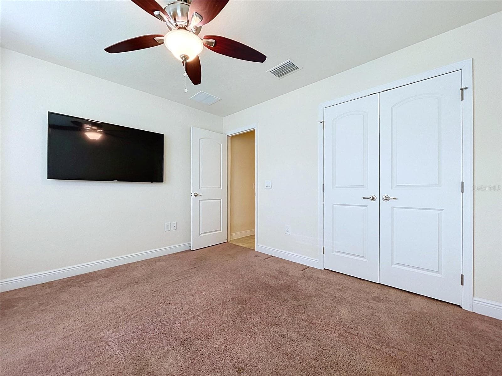 FRONT BEDROOM - 7029 WIREVINE DR, BROOKSVILLE