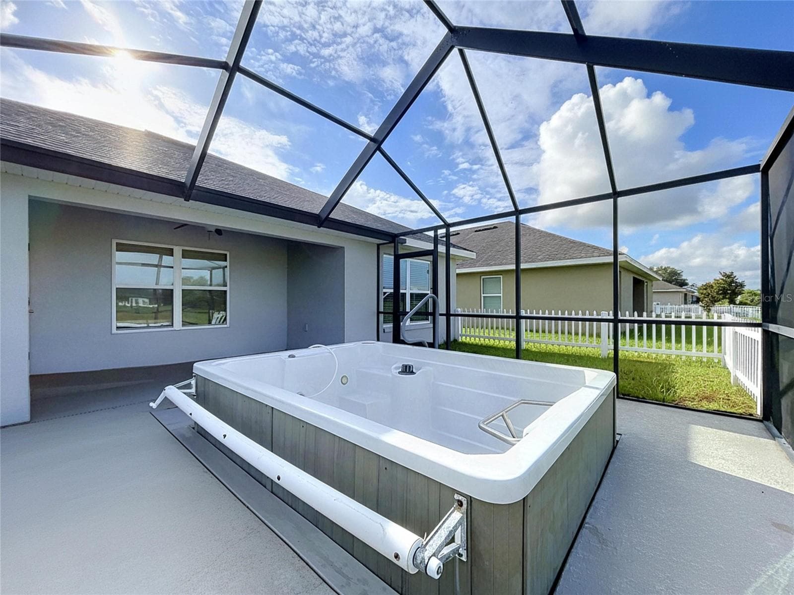 PATIO WITH COCKTAIL POOL/THERAPY SPA - 7029 WIREVINE DR, BROOKSVILLE