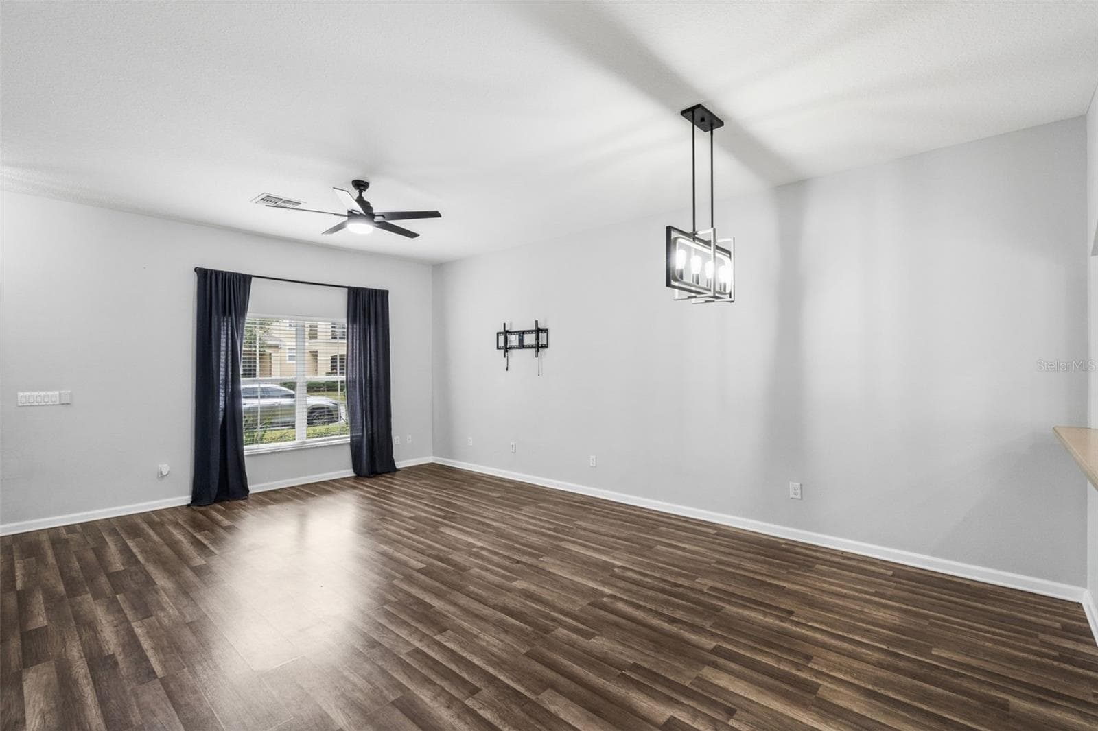 Townhouse at 11843 DEER PATH WAY, ORLANDO, photo 3 of 61