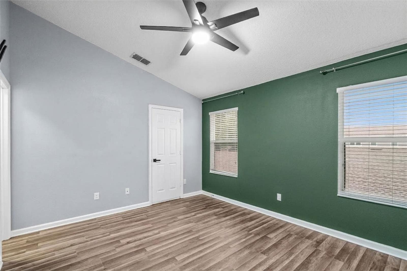 Townhouse at 11843 DEER PATH WAY, ORLANDO, photo 24 of 61
