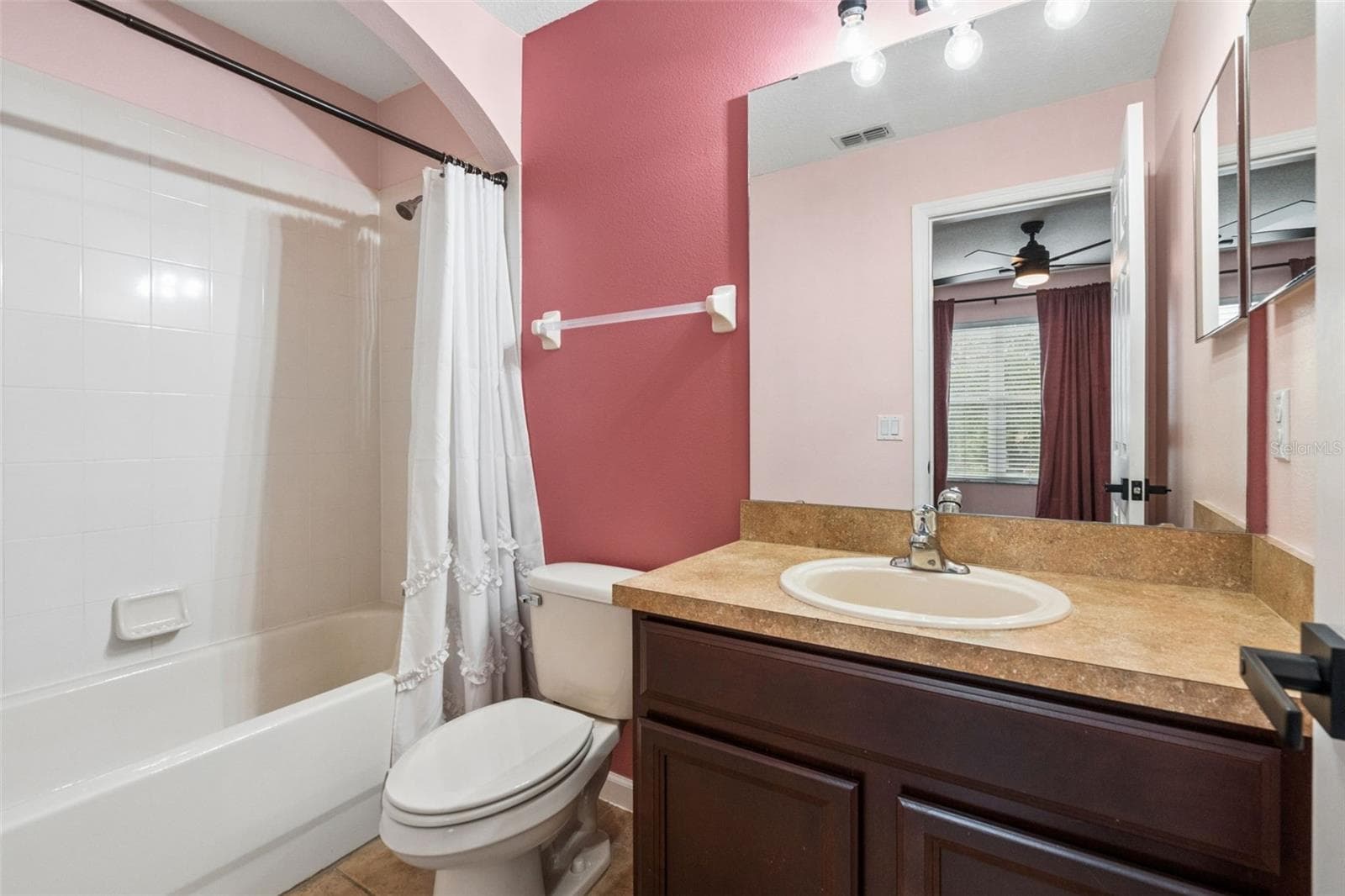 Townhouse at 11843 DEER PATH WAY, ORLANDO, photo 34 of 61