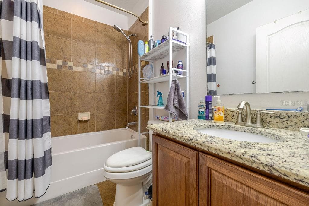 Guest Bathroom with tub and shower - 252 SHERRI LEE LN, DELAND