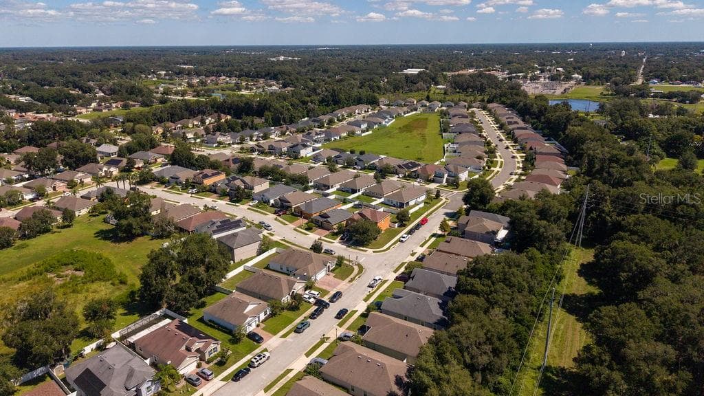 Mallory Square neighborhood. - 252 SHERRI LEE LN, DELAND