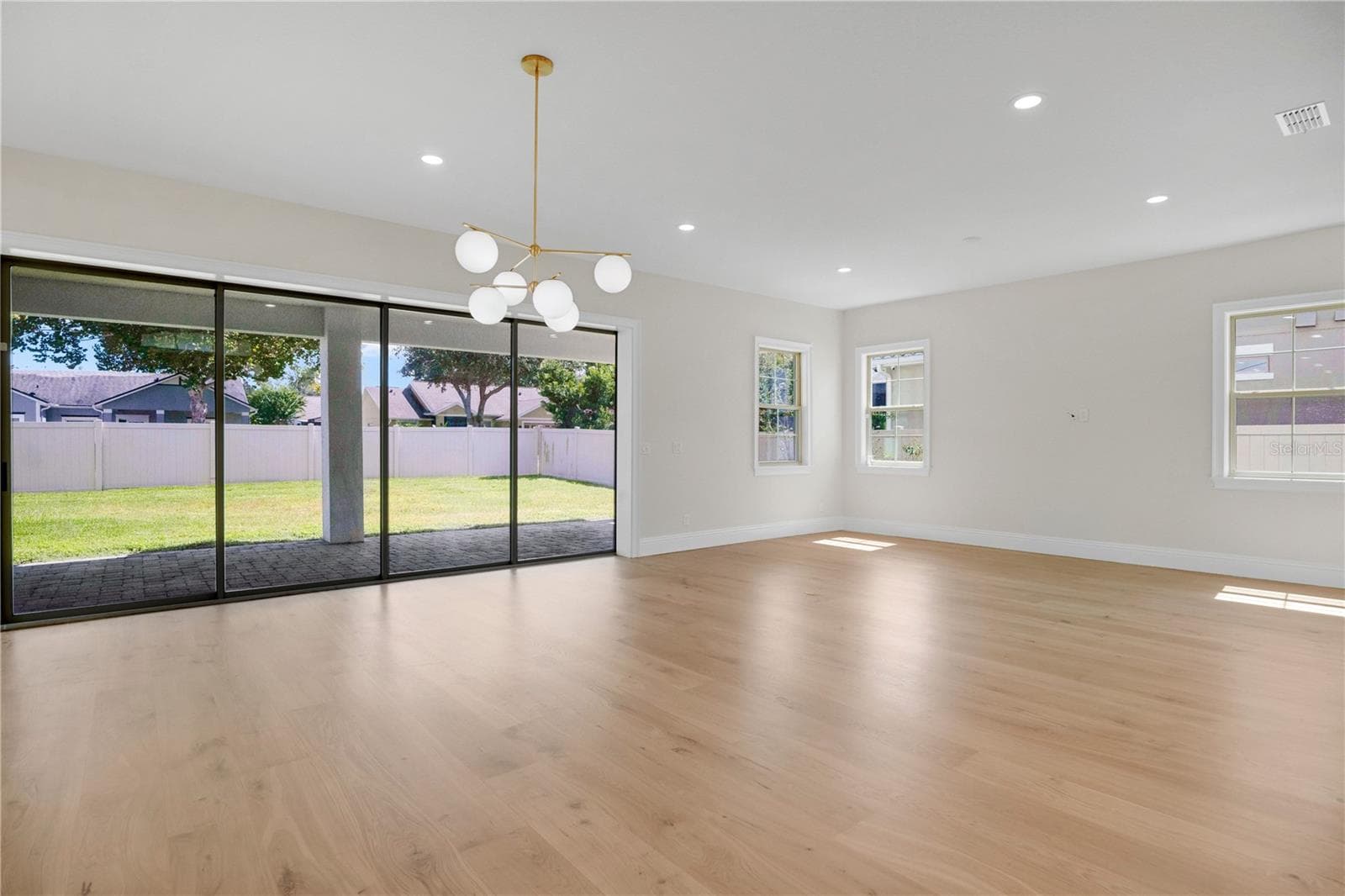 Single Family Residence at 228 STANTON ESTATES CIR, WINTER GARDEN, photo 5 of 47