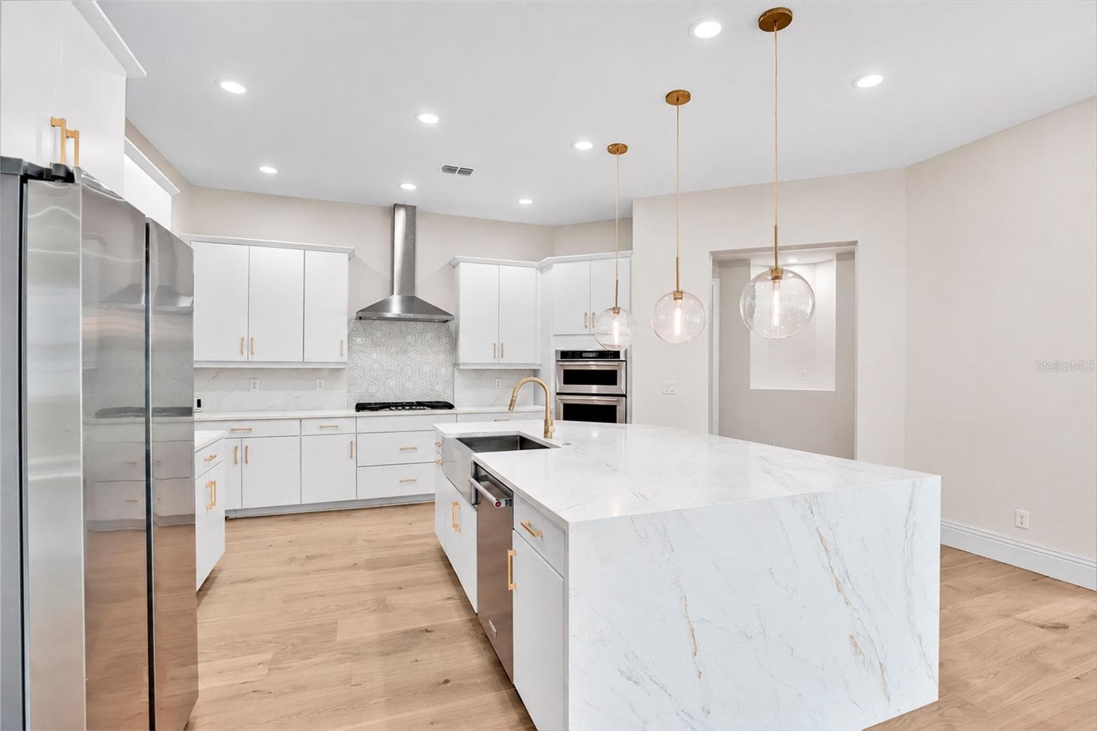 Single Family Residence at 228 STANTON ESTATES CIR, WINTER GARDEN, photo 10 of 47