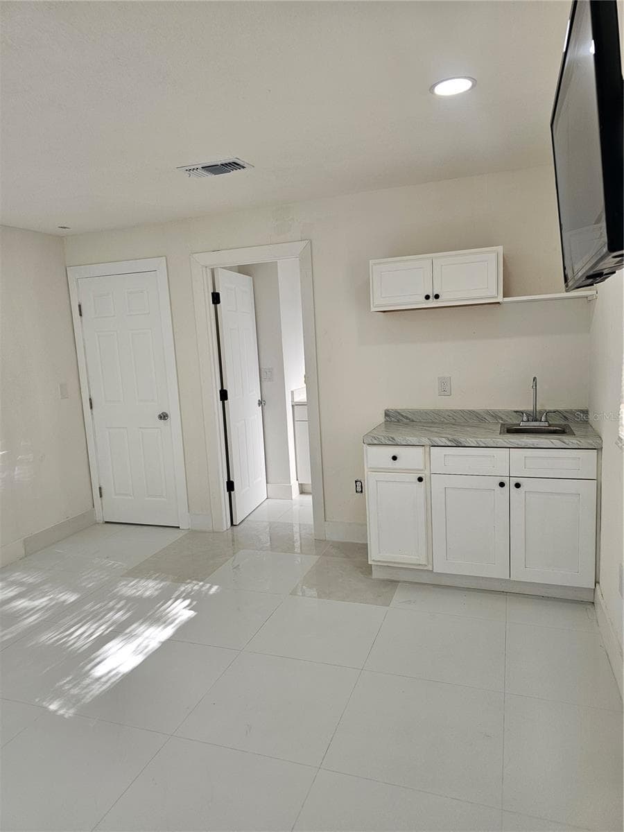 Single Family Residence at 6125 LIBERTY AVE, TEMPLE TERRACE, photo 25 of 28