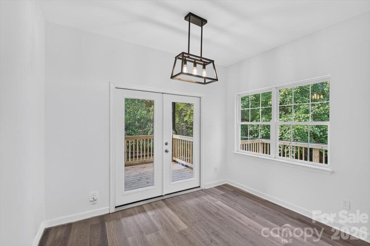 Single Family Residence at 2536 Thornfield Road, Charlotte, photo 19 of 39
