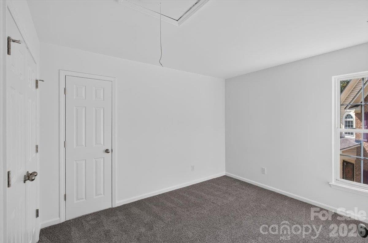 Single Family Residence at 2536 Thornfield Road, Charlotte, photo 28 of 39