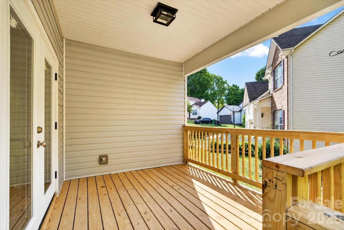 Single Family Residence at 2536 Thornfield Road, Charlotte, photo 33 of 39