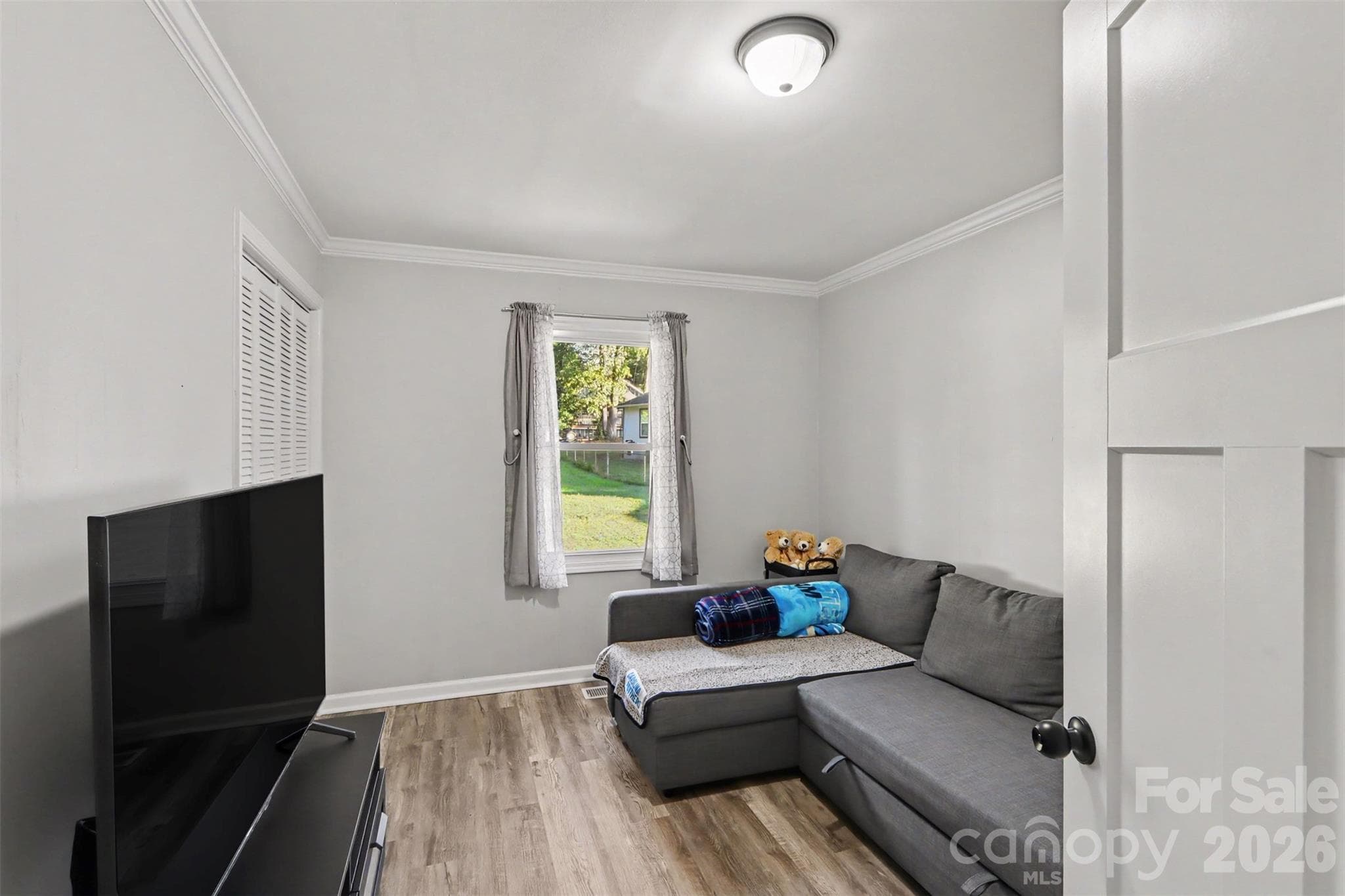 Single Family Residence at 115 Adcock Street, Belmont, photo 30 of 45
