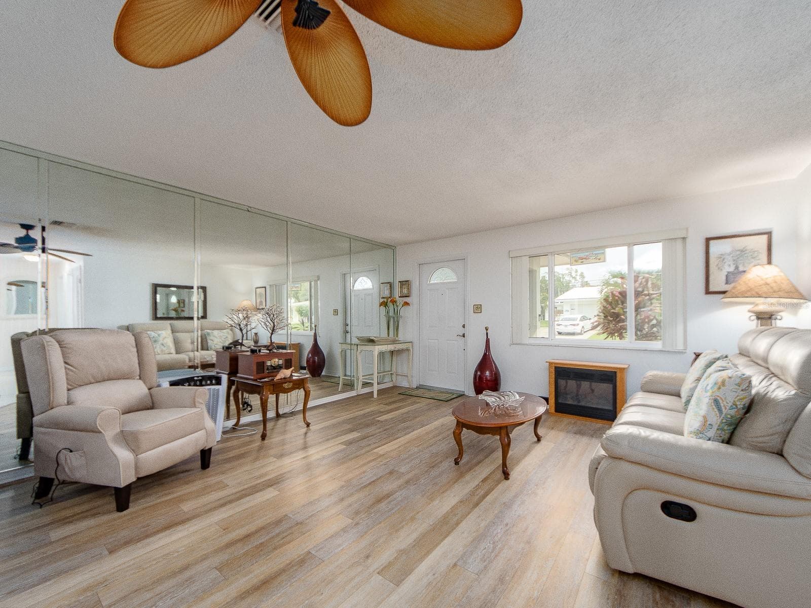Living room - 14104 89TH AVE, SEMINOLE