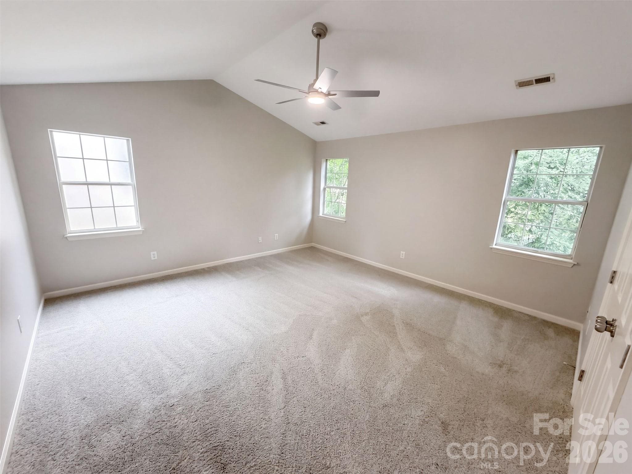 Single Family Residence at 6306 Oxwynn Lane, Charlotte, photo 4 of 36