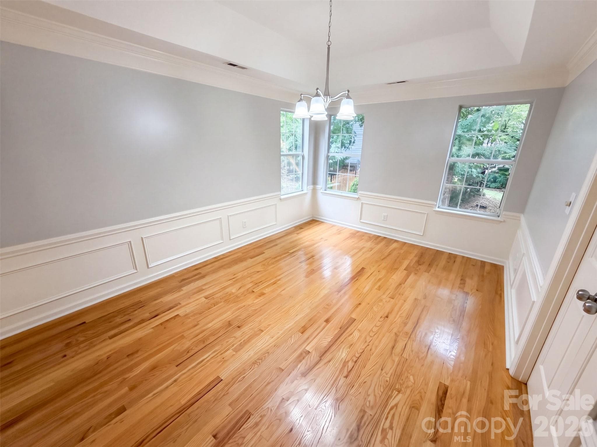Single Family Residence at 6306 Oxwynn Lane, Charlotte, photo 10 of 36