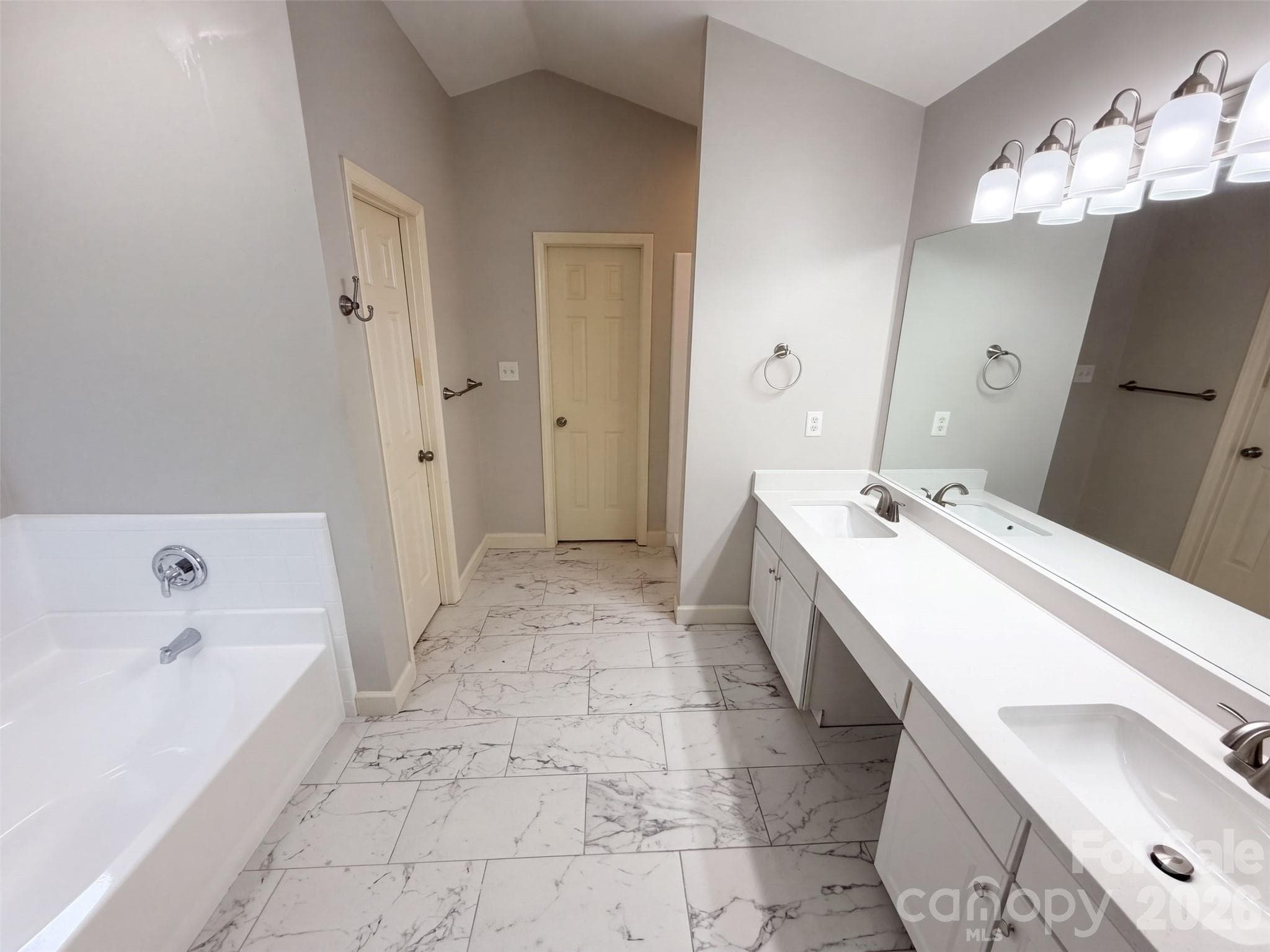 Single Family Residence at 6306 Oxwynn Lane, Charlotte, photo 25 of 36