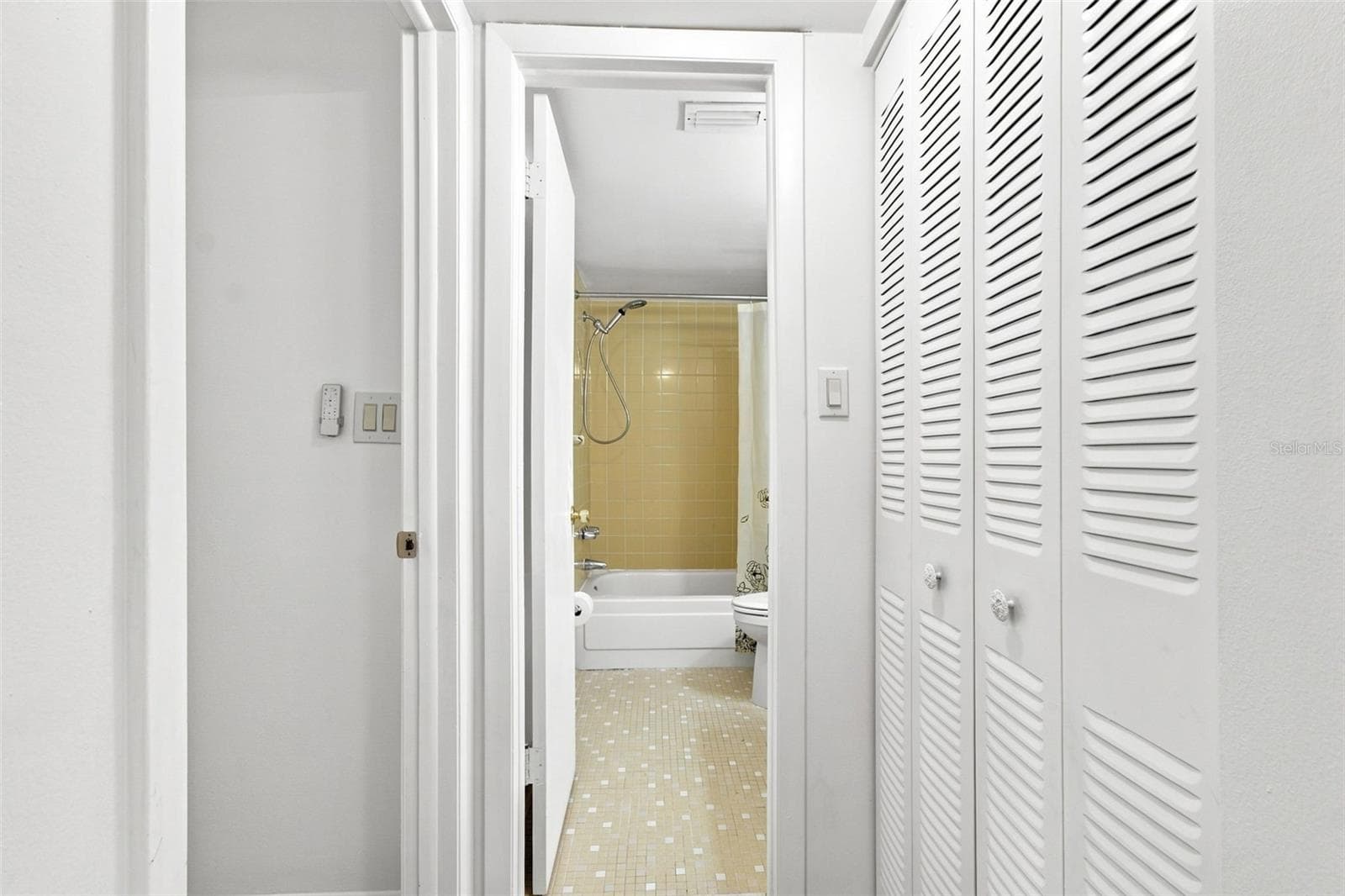 Condominium at 11485 OAKHURST RD #1200-214, LARGO, photo 21 of 70