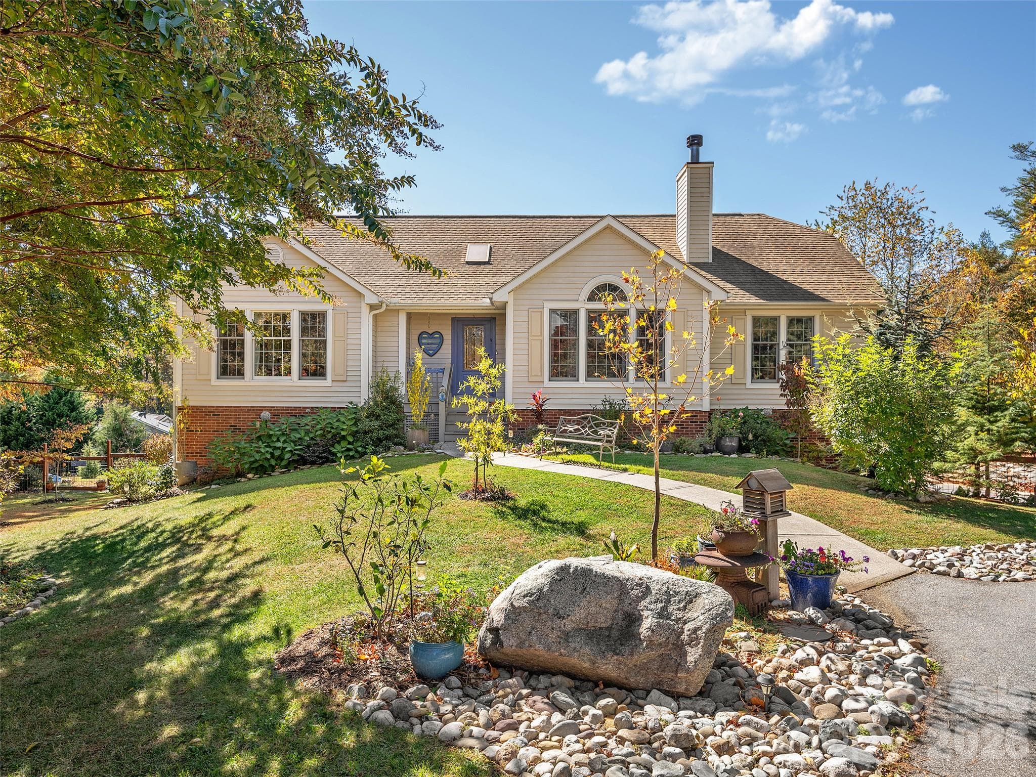 23 Old Applewood Lane