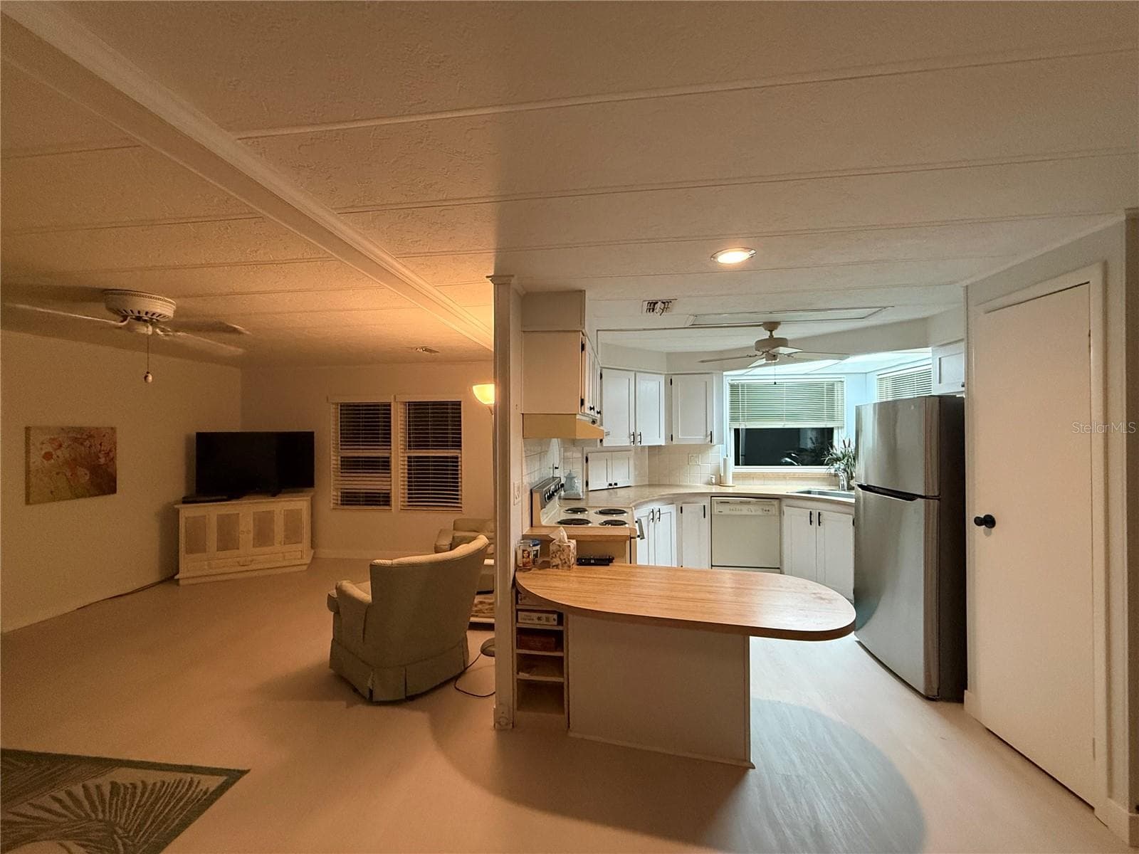 Manufactured Home at 11 N BOBWHITE RD, WILDWOOD, photo 8 of 48