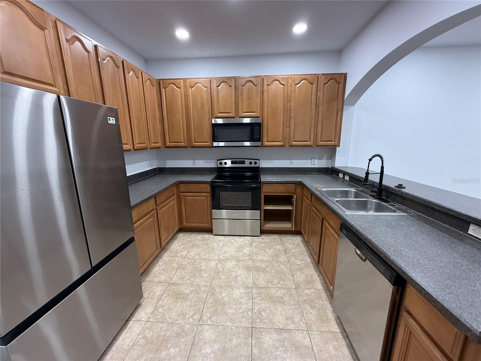 Townhouse at 16711 CEDAR CREST DR, ORLANDO, photo 7 of 30