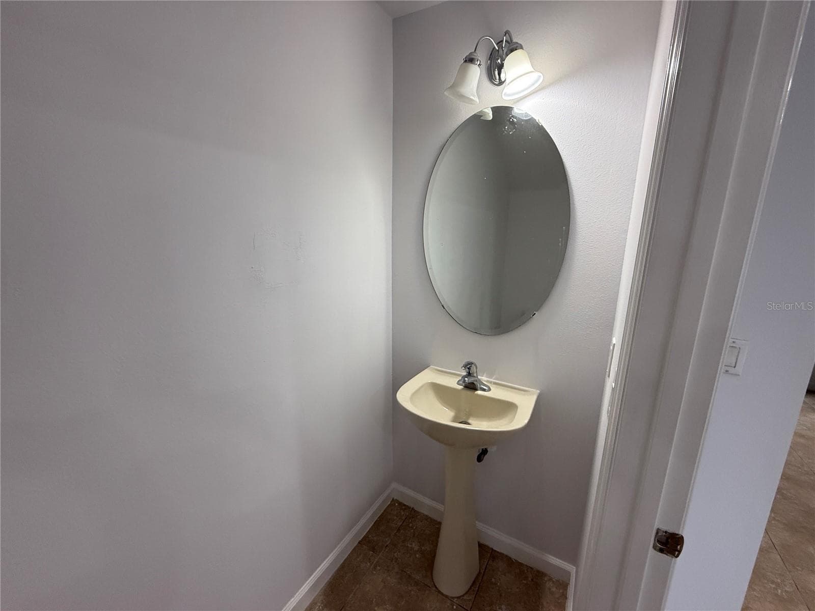 Townhouse at 16711 CEDAR CREST DR, ORLANDO, photo 12 of 30