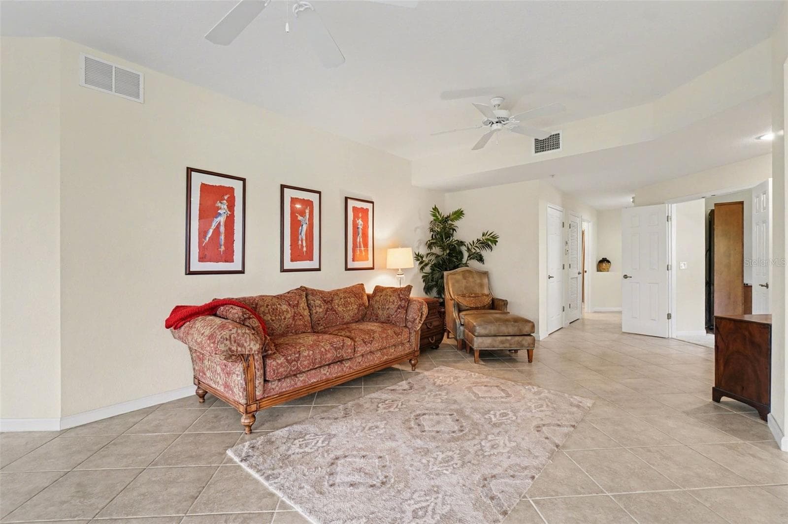 Great room is open to the dining room and lanai - 4683 CLUB DR #101, PORT CHARLOTTE