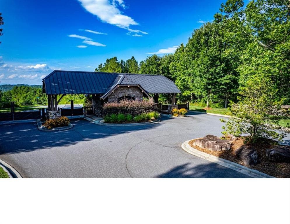 Gated Entrance. - 207 Table Rock Trace NW, Valdese