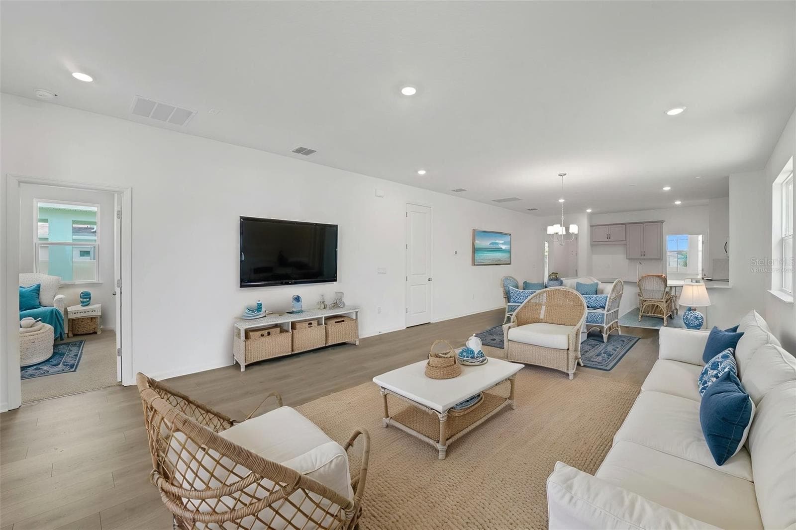 Virtually Staged sample image - 5152 FIREBUSH DR, APOPKA