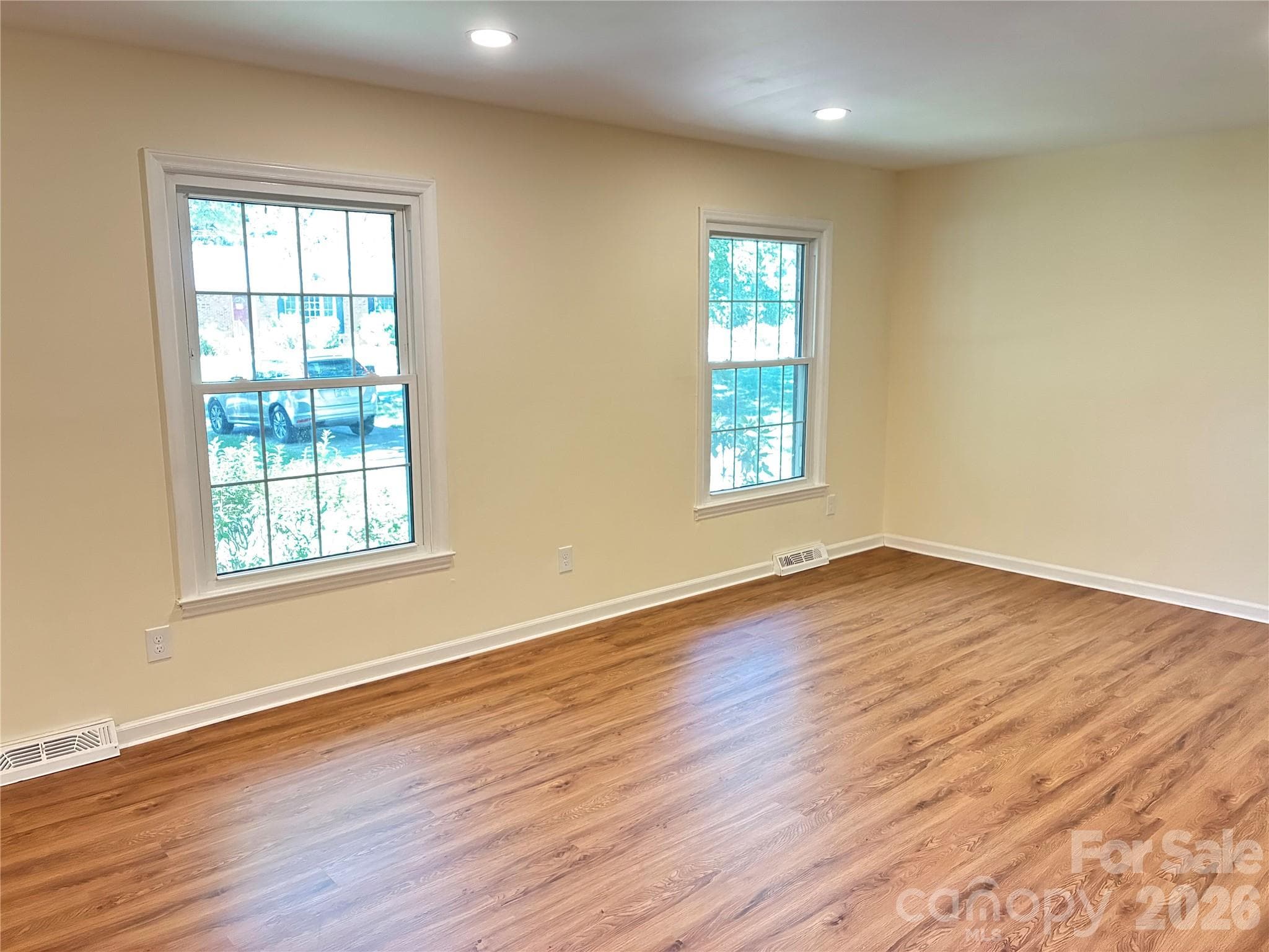 Living Room - 1140 Fieldstone Road, Mooresville
