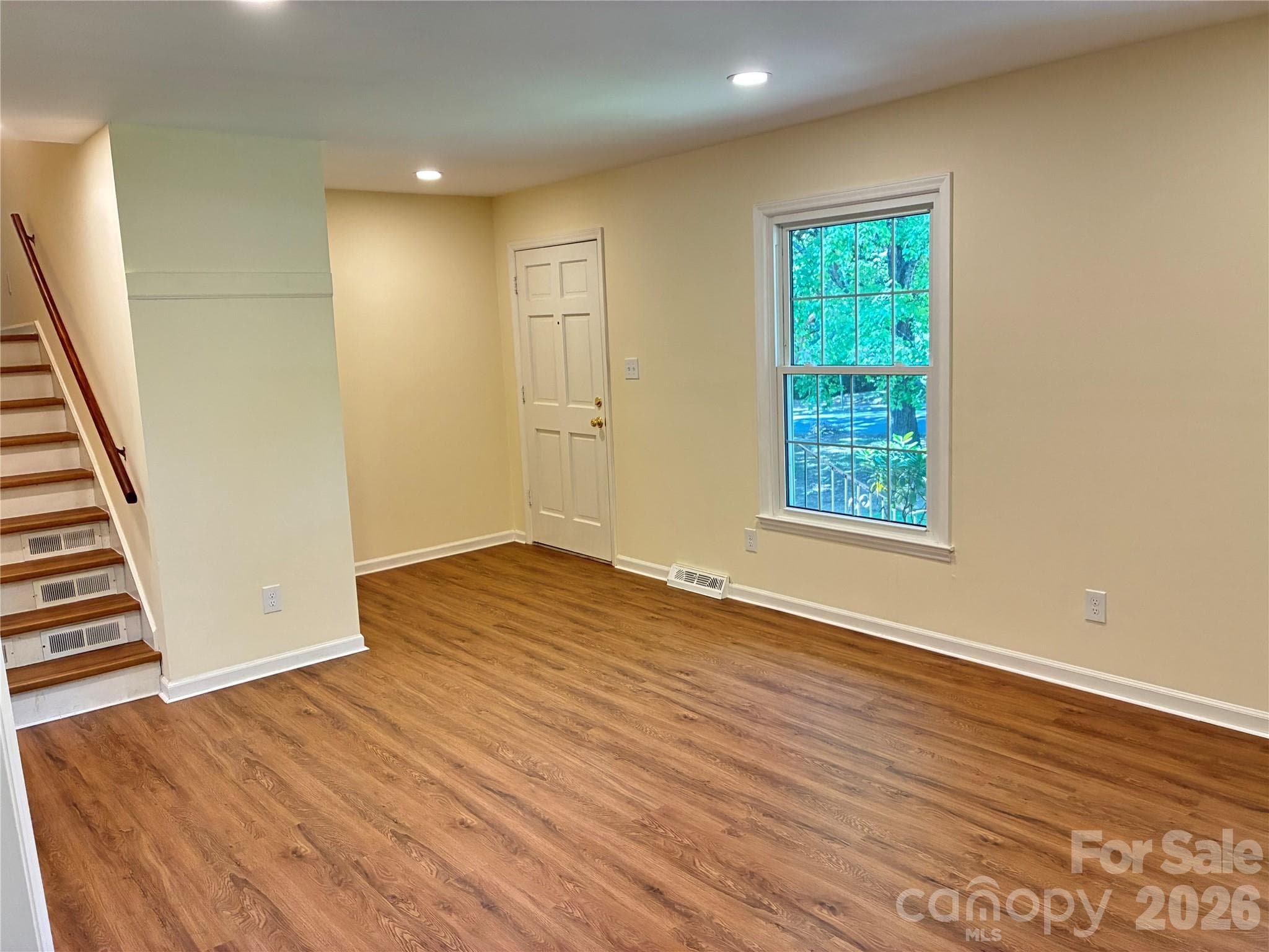 Living Room - 1140 Fieldstone Road, Mooresville