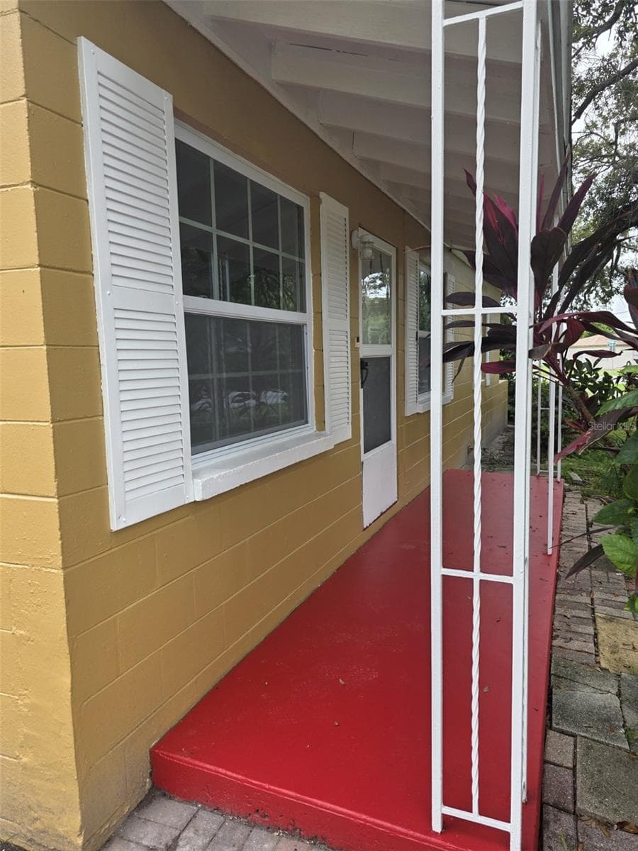 Front Porch - 2103 N HAROLD AVE, TAMPA