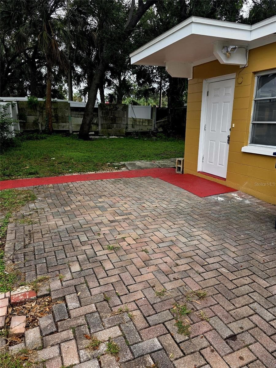 Back-side entrance of Home - 2103 N HAROLD AVE, TAMPA
