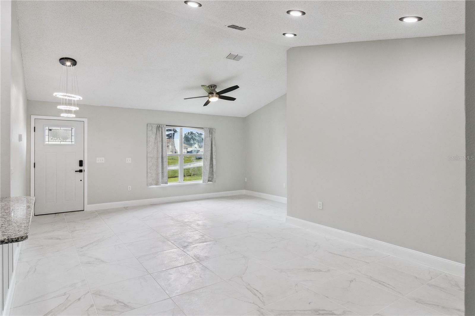 Front Entrance/Living Room - 1011 EIFFEL LN, KISSIMMEE