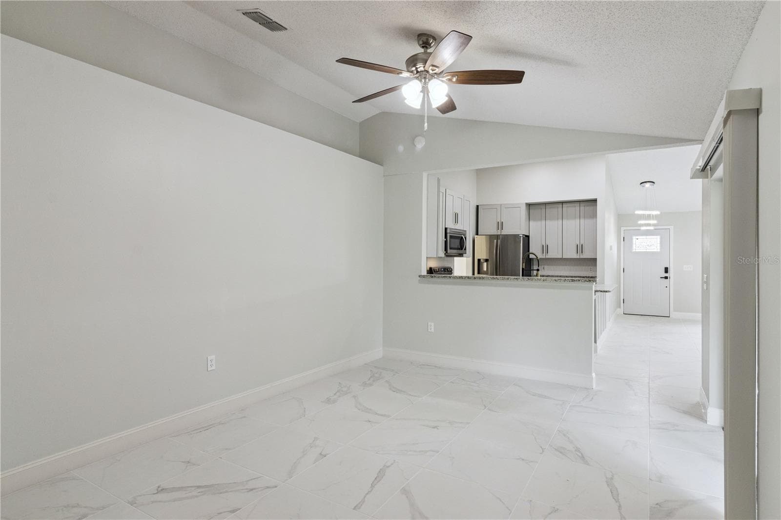 Dining Room/ Kitchen - 1011 EIFFEL LN, KISSIMMEE