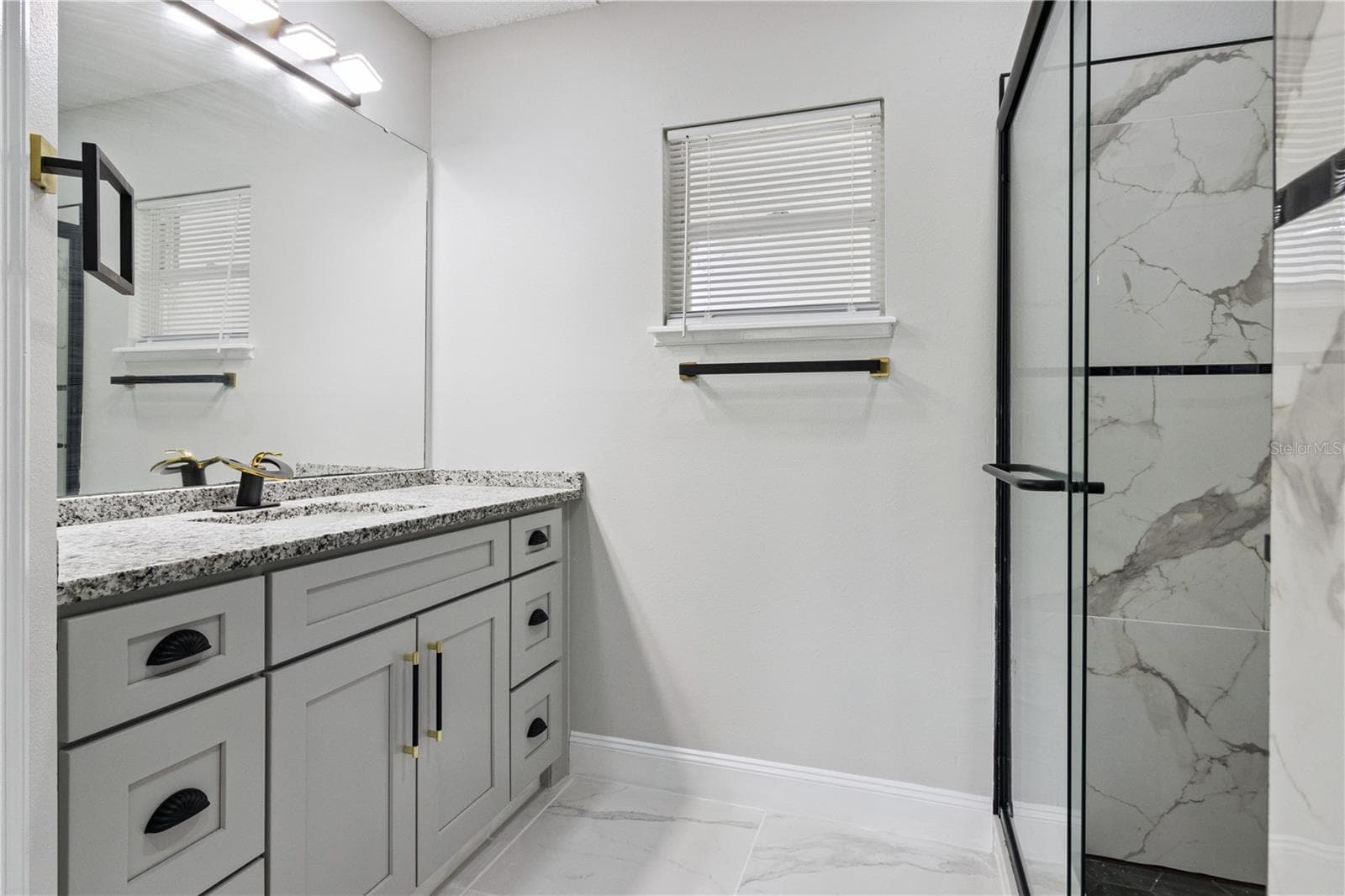 Owners Bath - 1011 EIFFEL LN, KISSIMMEE