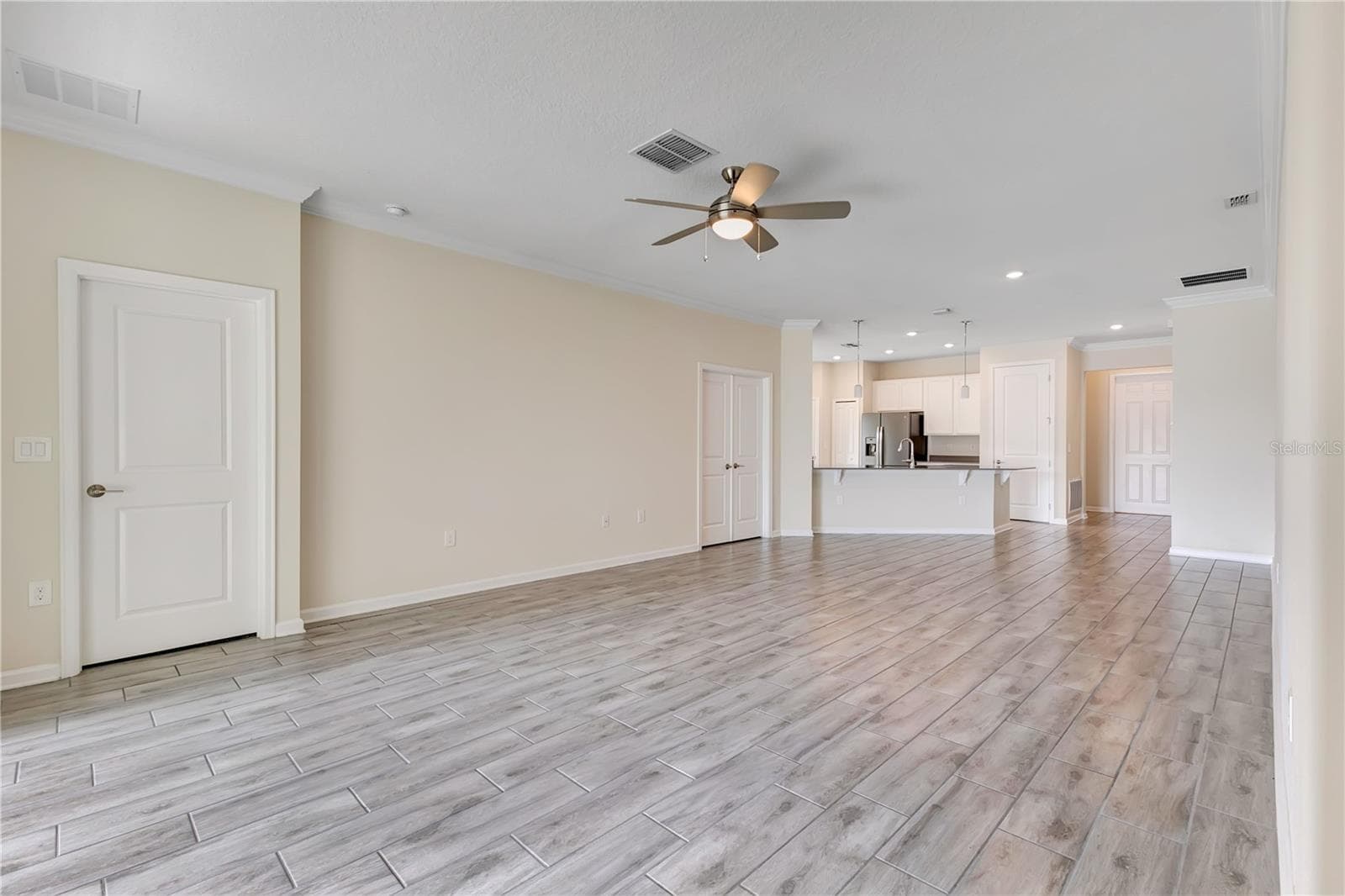 Single Family Residence at 16437 FERNRIDGE ST, CLERMONT, photo 6 of 37