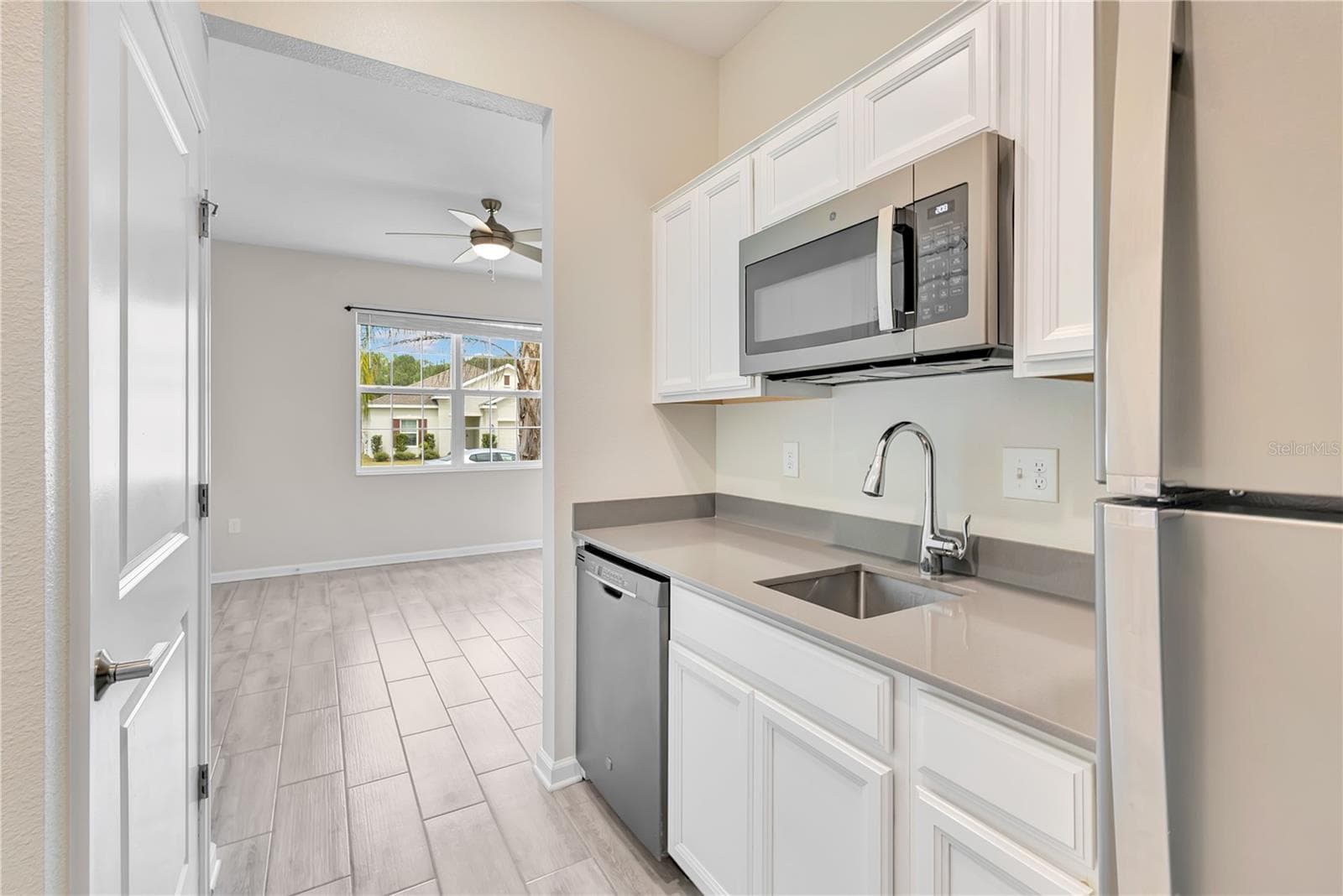 Single Family Residence at 16437 FERNRIDGE ST, CLERMONT, photo 11 of 37