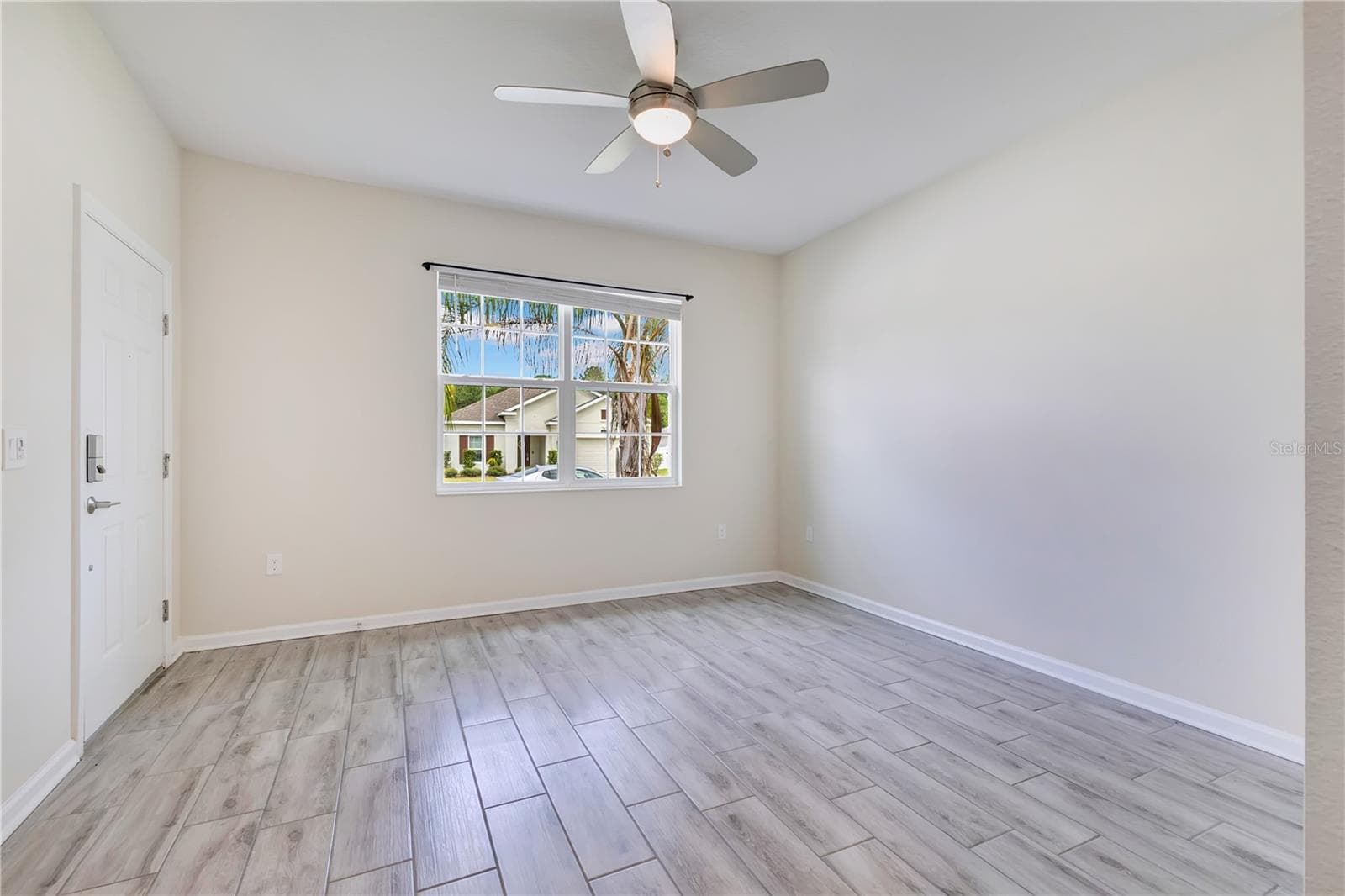 Single Family Residence at 16437 FERNRIDGE ST, CLERMONT, photo 14 of 37