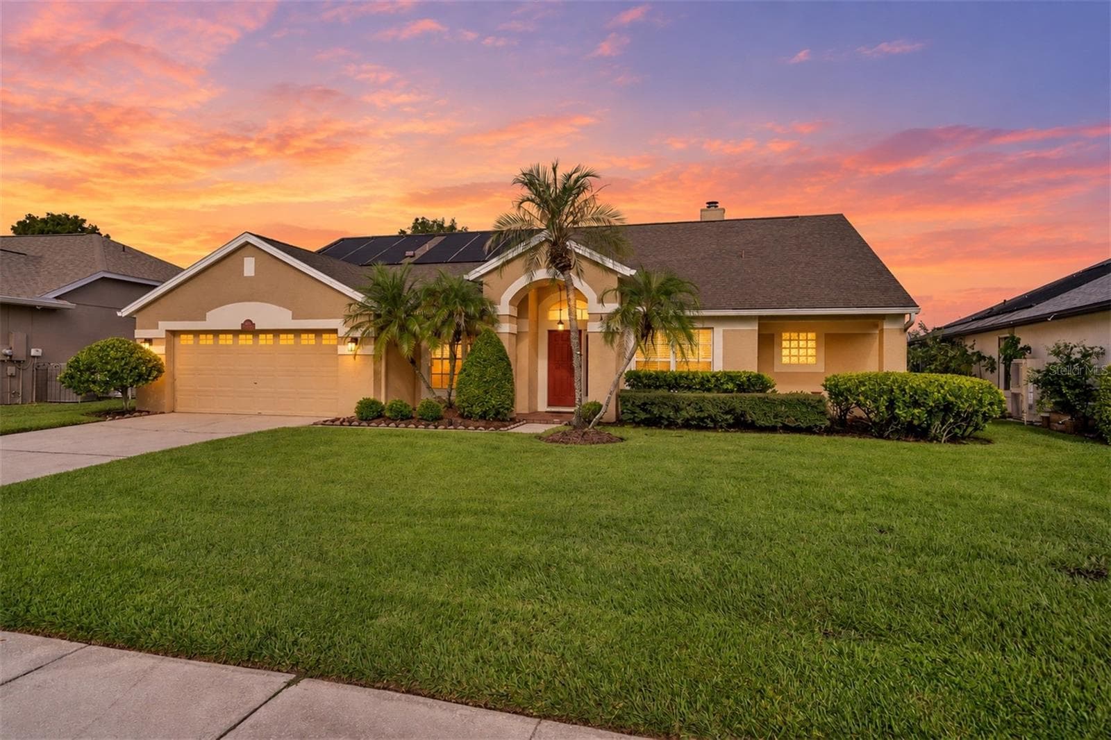 Single Family Residence at 13715 BLUEWATER CIR, ORLANDO