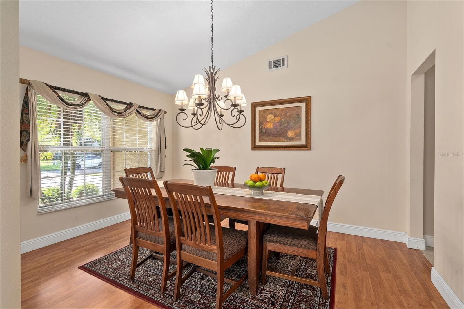 Single Family Residence at 13715 BLUEWATER CIR, ORLANDO, photo 8 of 45
