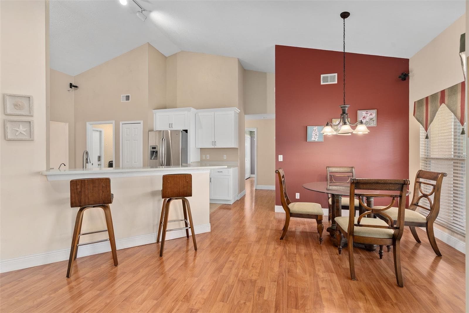Single Family Residence at 13715 BLUEWATER CIR, ORLANDO, photo 14 of 45