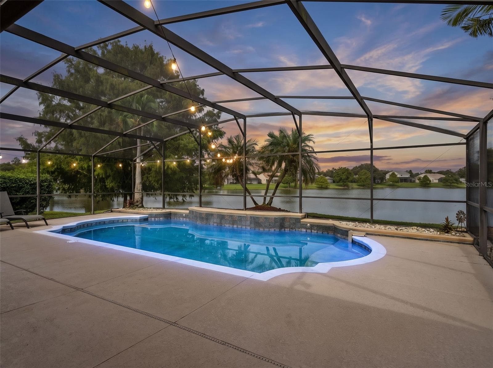 Single Family Residence at 13715 BLUEWATER CIR, ORLANDO, photo 36 of 45
