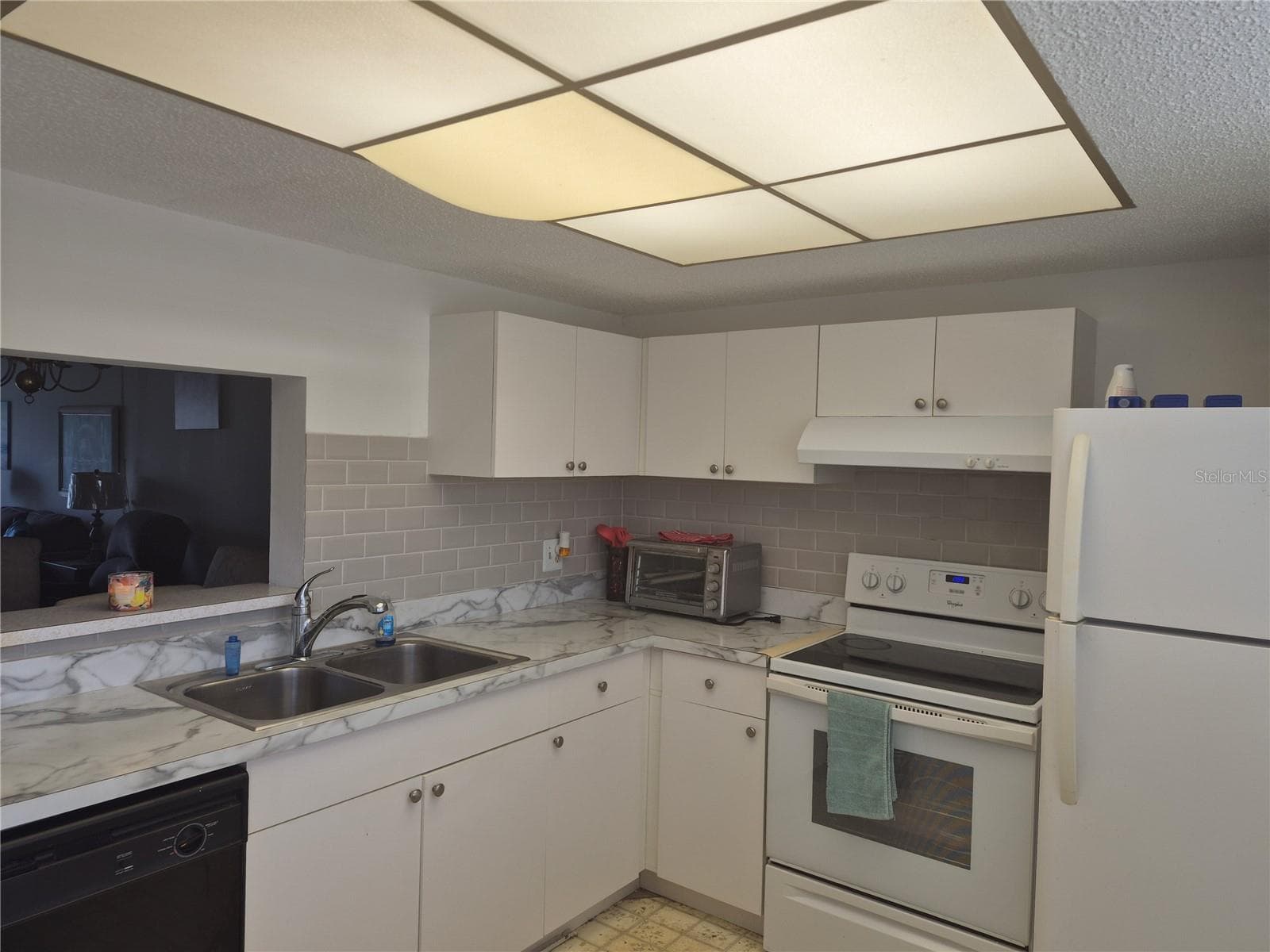 Condominium at 970 VIRGINIA ST #103, DUNEDIN, photo 7 of 25
