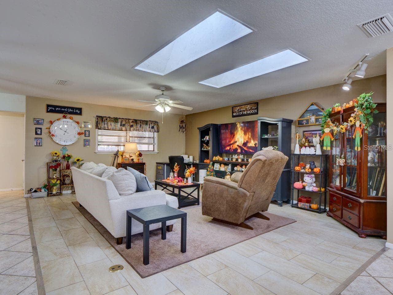 Living Area - 31126 PRESTWICK AVE, SORRENTO