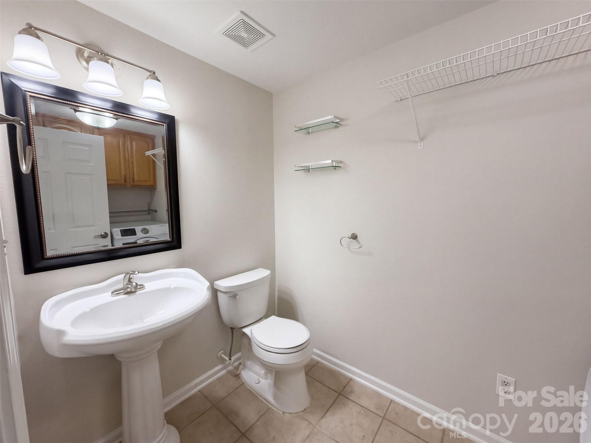 Single Family Residence at 10526 Glory Meadow Court, Charlotte, photo 16 of 20
