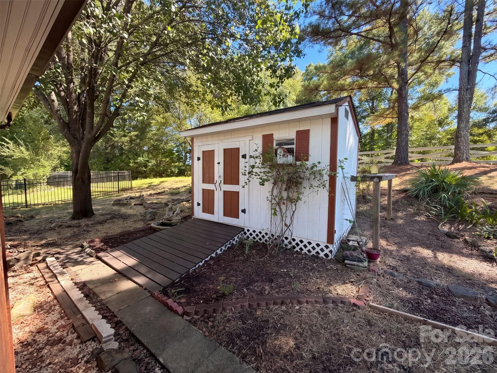Single Family Residence at 10526 Glory Meadow Court, Charlotte, photo 19 of 20